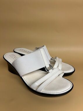 WOMEN'S ITALIAN SHOEMAKERS White Wedge Slide Sandals with Elastic Strap